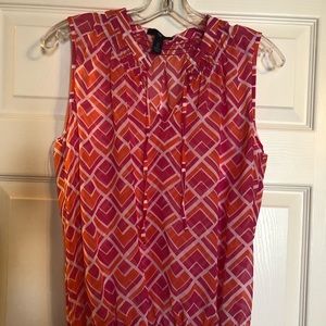 Gap sleeveless shirt